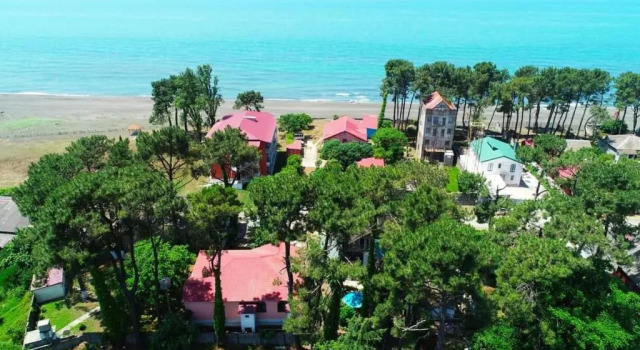 Ureki Guest House- Magnetite