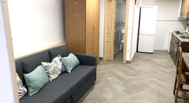 Studio in Luarca, With Wonderful Mountain View and Enclosed Garden - 700 m From the Beach, Prenota Casa vacanze Hotel a Asturie con parcheggio, Parcheggio