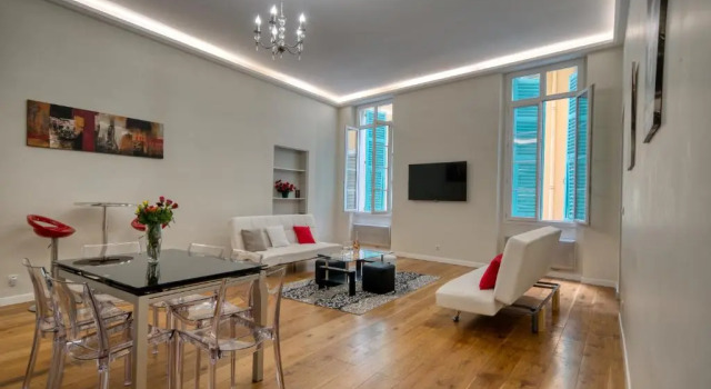 Old Town Luxury 3 Beds, Забронировать Отель Ницца Приморские Альпы, рядом с Набережная Соединенных Штатов