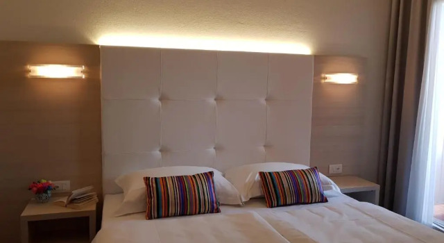@ Home Hotel Locarno, Забронировать Отель Отели в центре Локарно с завтраком, отели в центре Локарно с завтраком