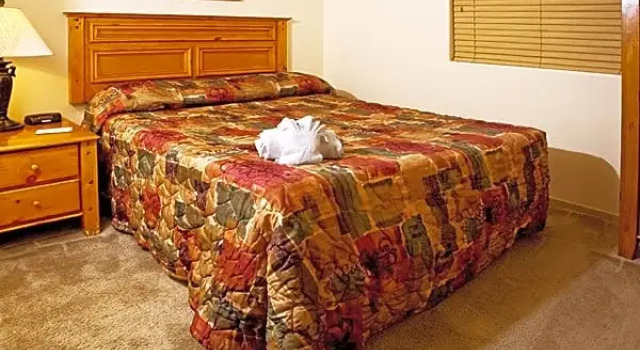 Suite Emerald Suites at Cameron