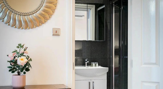 Коттедж Designer 1-bedroom in Kensington