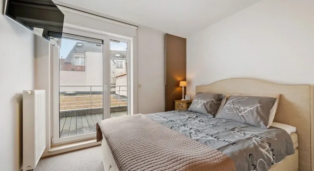 Luxury 4-bedroom Apartment With Large Terrace