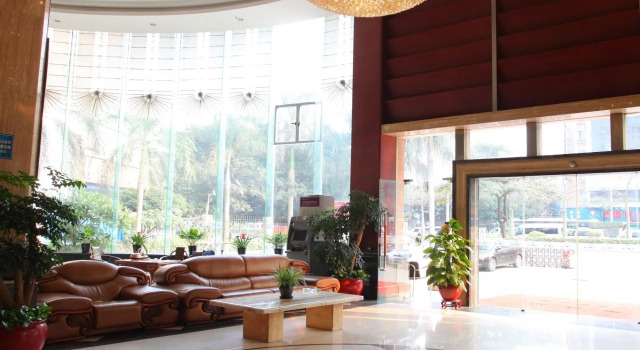 Rich Hotel