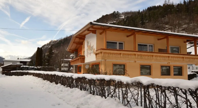 Apartment in Oetz With Balcony, Ski Storage, Fitness Room, Забронировать Апартаменты/квартира Апартаменты Тироля, Апартаменты/квартира