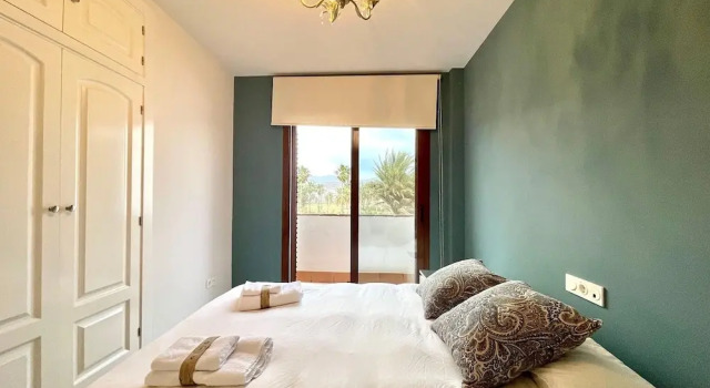 Вилла Sunlit Villa near Golf