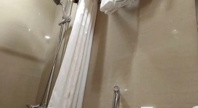 Номер Deluxe Makati Riverside Inn