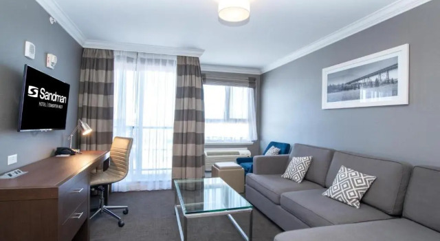 Люкс Sandman Hotel Edmonton West