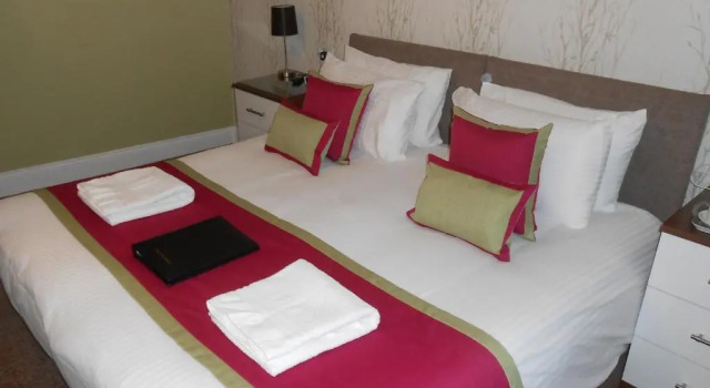 Standard Kolmen hengen huone Grosvenor House