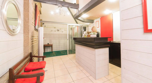 Brit Hotel le Cygne, Book Hotel Hotels in Manche with Breakfast, Breakfasts