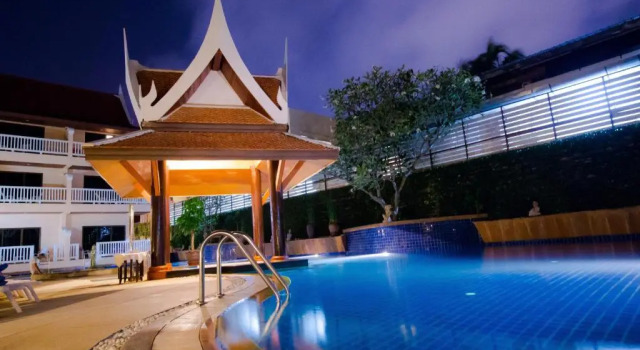 Двухместный номер Deluxe с видом на бассейн Kata Poolside Resort SHA Extra Plus