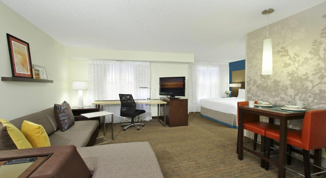 Residence Inn Colorado Springs South, Buchen Sie Hotel Hotels in Colorade Springs mit Pool, Schwimmbad