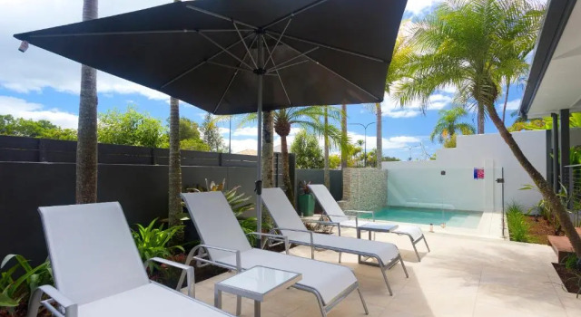 Вилла Deluxe Noosa Boutique Apartments & Elkhorn Villas