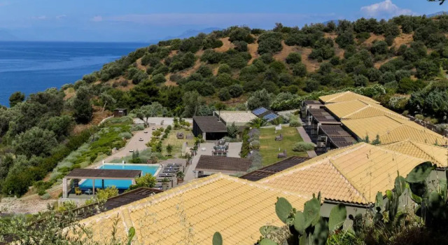 Люкс с видом на море Elimnion Resort