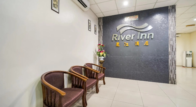 OYO 301 River Inn Hotel