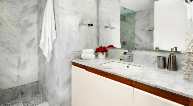 Апартаменты с 2 комнатами South Beach Suites in Ocean Drive
