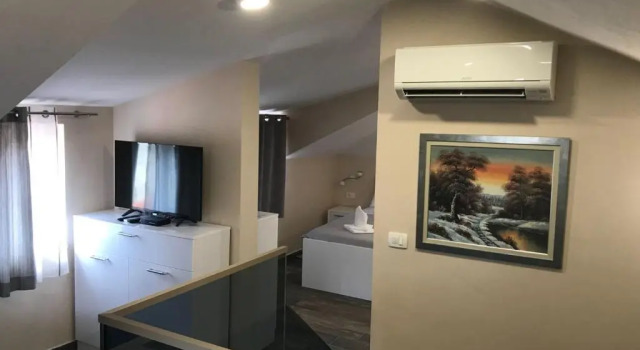 Студия Elegant Residence Rooms