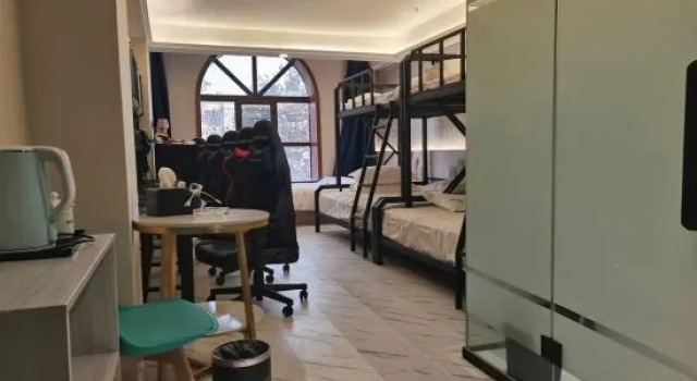 Кровать в общем номере Smart Hotel for You (Kashgar Banchao Road)