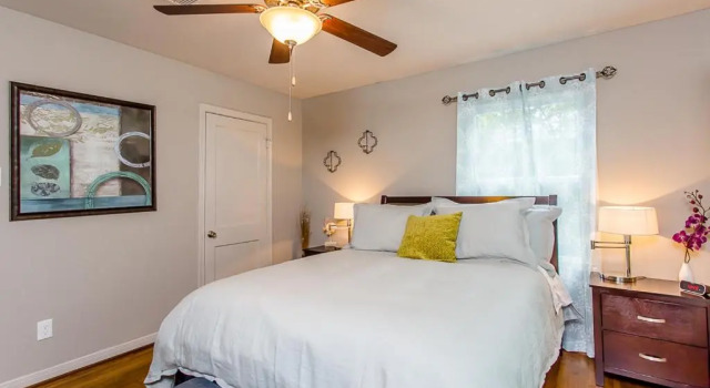 The Blue Door Bungalow - Luxury Home Downtown Houston, Забронировать Апартаменты/квартира Хьюстон - центр города Хьюстон