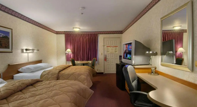 Четырёхместный номер Deluxe MainStay Suites Victorville - Hesperia