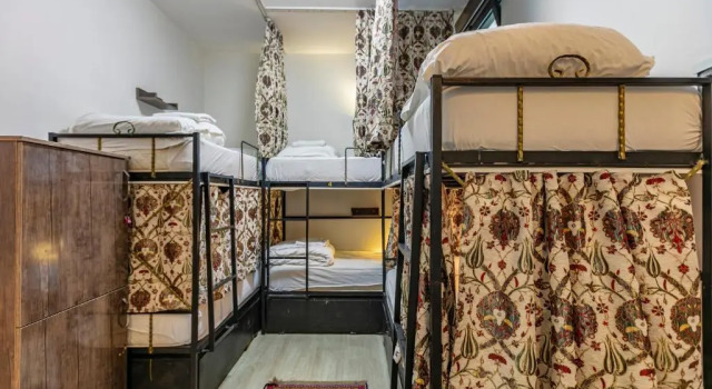 Кровать в общем номере Stanpoli Hostel