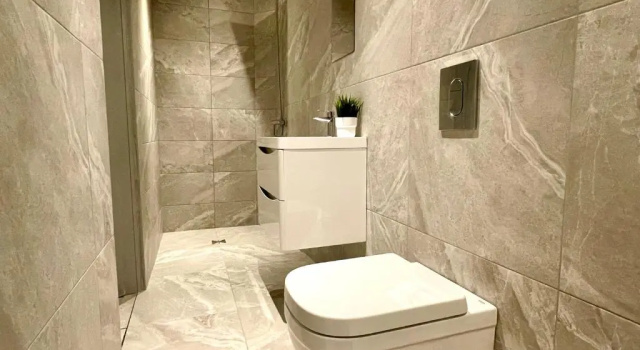 Апартаменты Stunning & Stylish 2 Bedroom Apartment! - 5 Minute Walk to the Best Beach! - Great Location - FREE Parking - Netflix - Fast WiFi - Smart TV - Newly decorated - sleeps up to 4! Close to Bournemouth & Poole Town Centre & Sandbanks