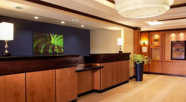 Fairfield Inn & Suites Des Moines Airport, Забронировать Отель Де-Мойн Айова