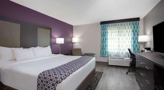 Номер Standard La Quinta Inn by Wyndham Roanoke Salem