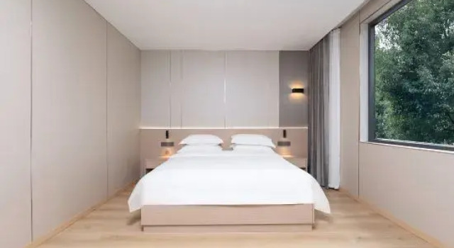 Люкс Qin Luxe Qinglefu Courtyard Hotel (High Speed Railway Station Jiaxing Road Food Street)