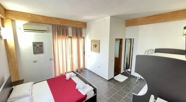 Oasis Hotel