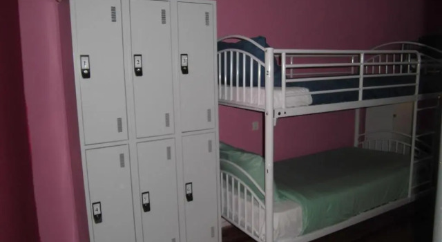 Кровать в общем номере (женский номер) Hostel The White Butterfly