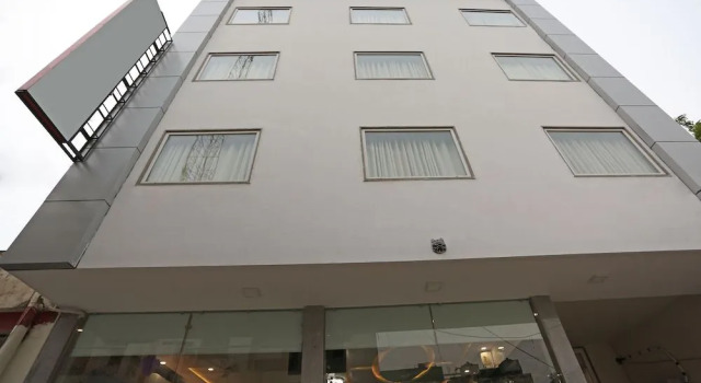 OYO 9268 Hotel Arch