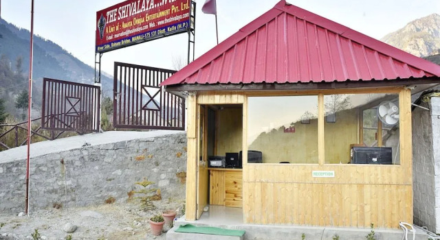 OYO 10633 The Shivalaya Retreat With In