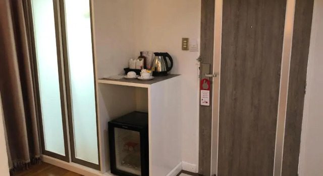 Полулюкс Thongtarin Hotel