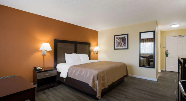 Двухместный номер Standard Quality Inn & Suites Medford Airport