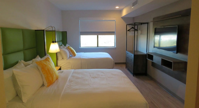 Четырёхместный люкс c 1 комнатой Wyndham Garden College Station