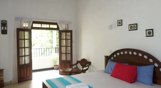Апартаменты с балконом и с видом на горы Riverside Homestay Apartments