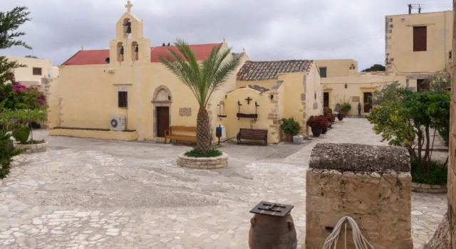 Коттедж Traditional Stone house near Matala