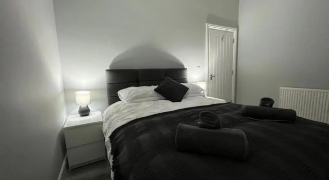 Entire spacious 4 bedroom apartment in Bournemouth, Varaa Huoneisto Asunnot kohteessa Merseyside, Huoneisto