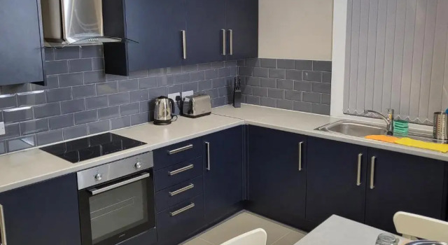 Апартаменты Kepler Residence Modern 4 Bedroom Property 1 mile from Leeds Centre