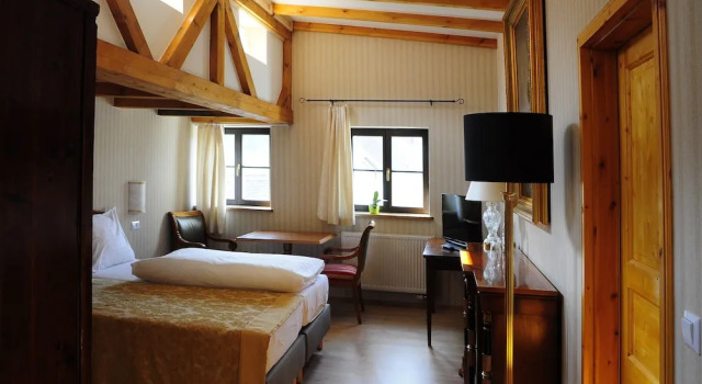 Hotel Schlossresidenz Heitzenhofen, Reserva ahora Hotel Duggendorf Baviera