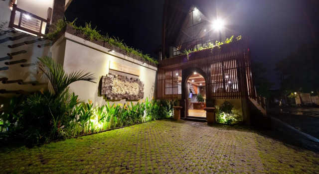 Kusuma Living and Villa Seminyak, Забронировать Вилла Отели провинции Бали с завтраком, Завтраки