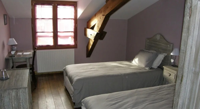 Gîte de la Commanderie, Book Hotel Civrieux 