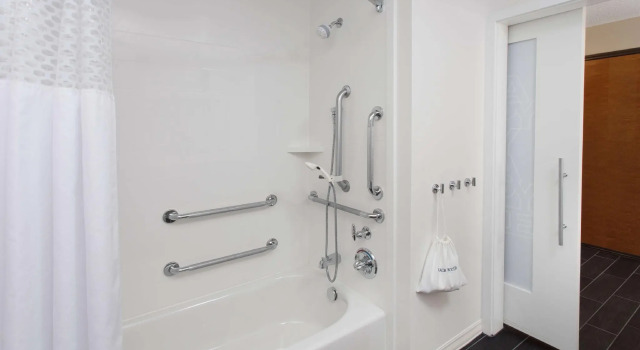 Четырёхместный номер Standard Hampton Inn & Suites Munster