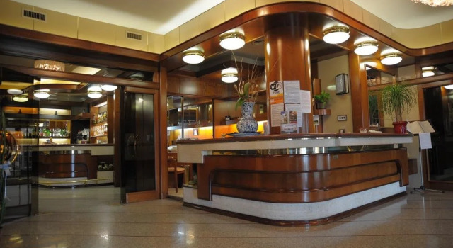 Le Gronde, Prenota Hotel Cava Manara Lombardia