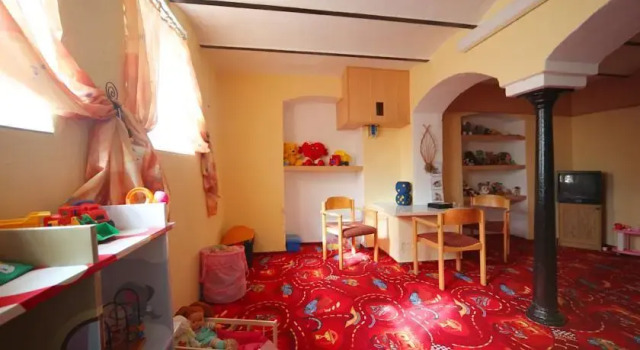 DJH Jugendherberge Dahmen, Забронировать Отель Дамен Mecklenburg Switzerland