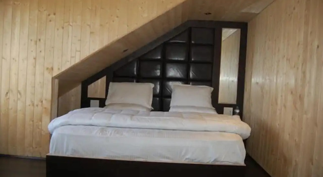 Hotel Zahgeer Continental, Забронировать Отель Гульмарг Jammu & Kashmir Ski