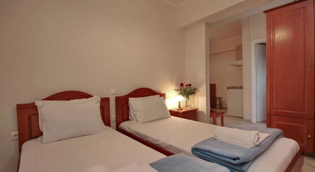 Efis studios, Prenota Hotel Hotel a Peloponneso con parcheggio, Parcheggio