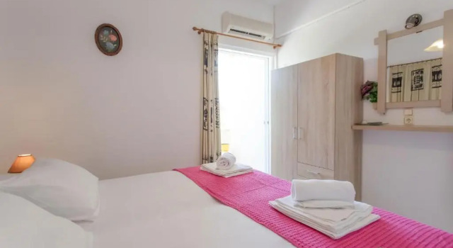 Апартаменты с видом на море Manos Apartments