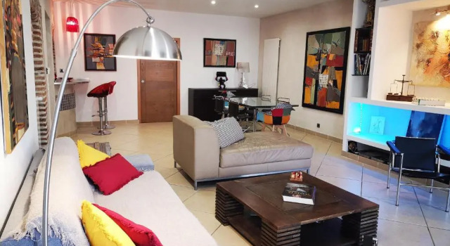 CASA DI ARTISTI AJACCIO - Holiday Homes - Classé 5 étoiles - EXCEPTIONNEL, Varaa Hotelli Ajaccio 
